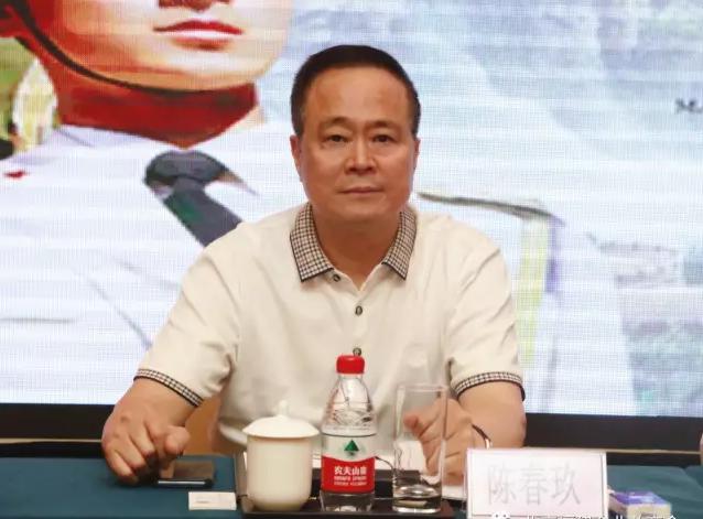 北京福建企業(yè)總商會黨委書記、會長陳春玖